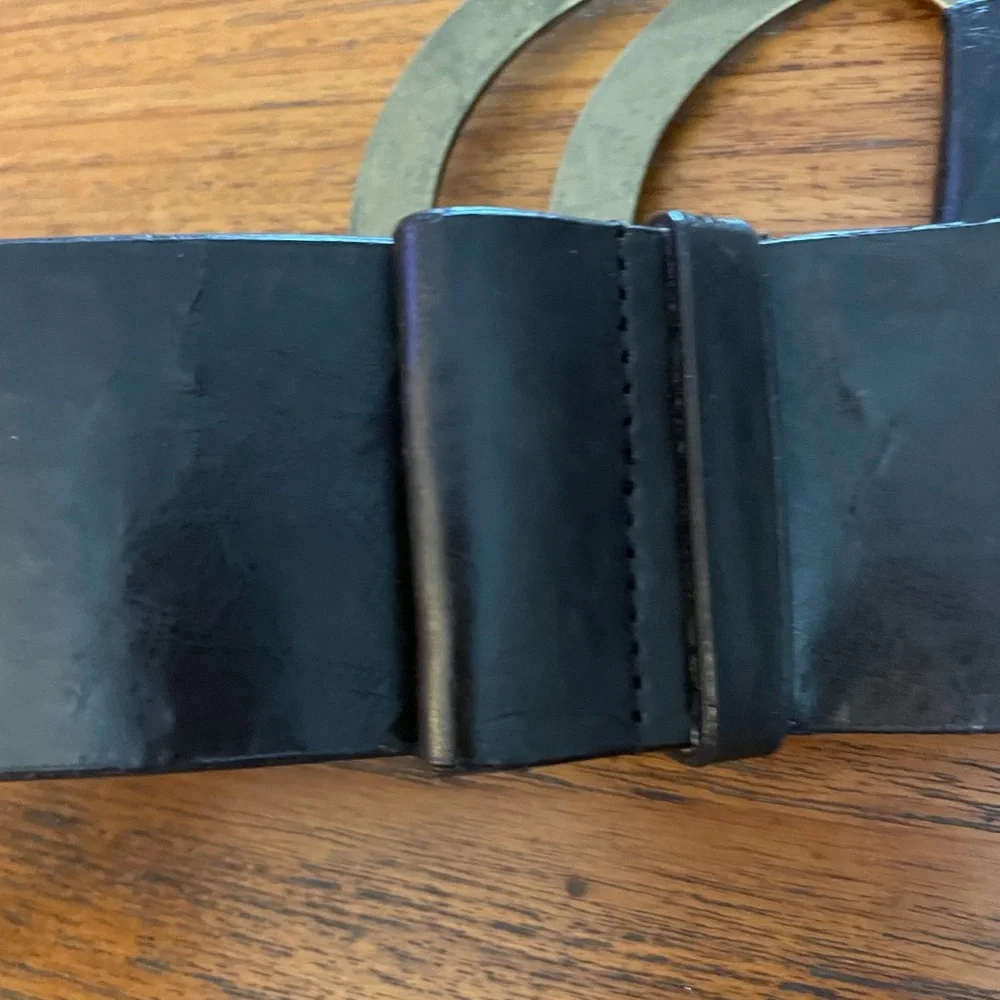 Women’s Chico’s Black Belt with round Patterned Buckle
